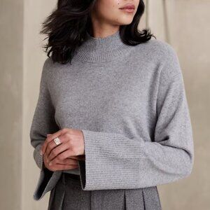 100% Cashmere Banana Republic Bell-Sleeve Sweater - Heather Gray